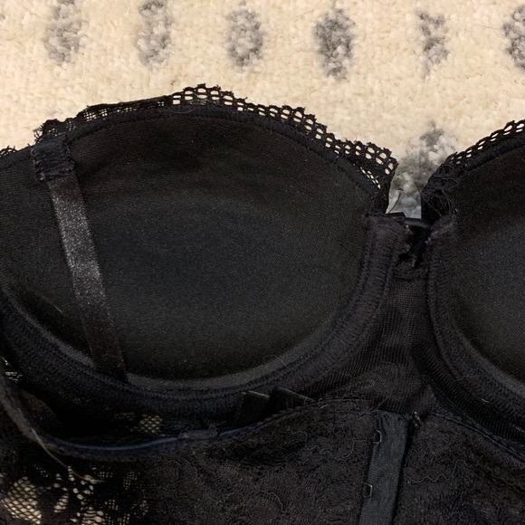 Black Lace Strapless Bra - Picture 5 of 5